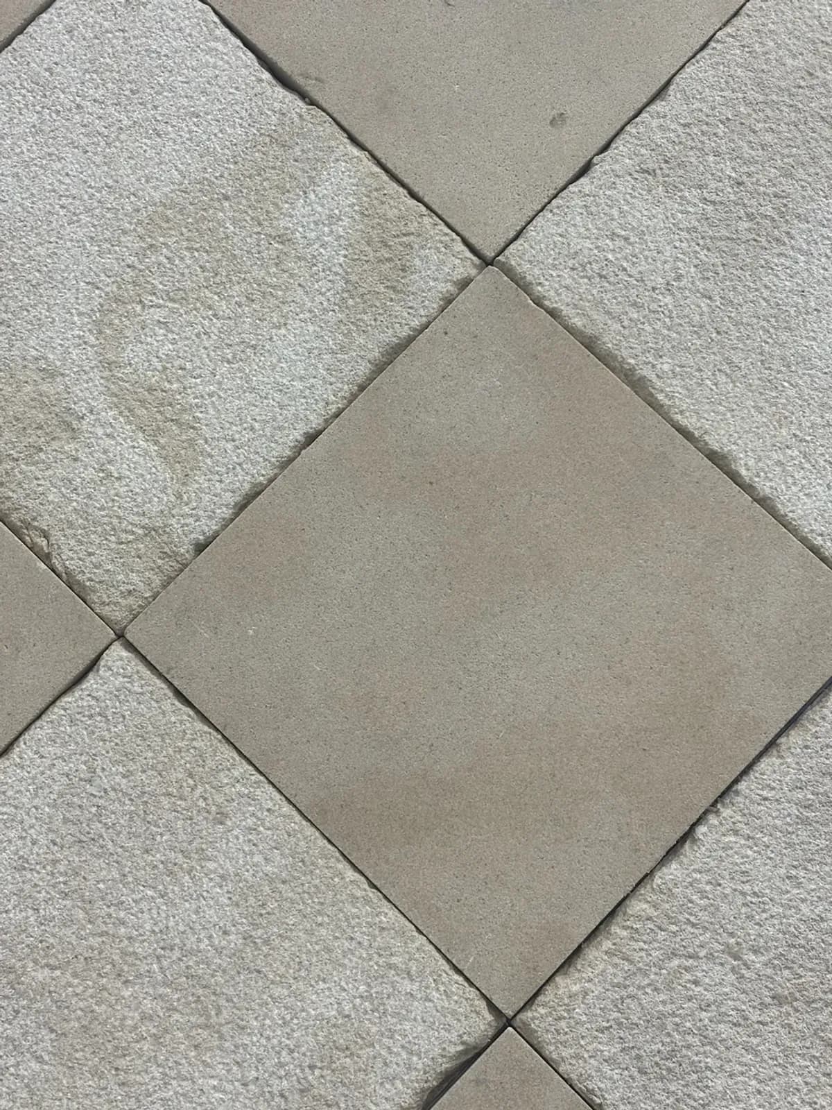 Atlas Beige Château Poli — Atlas Beige with Château Poli surface finish, image 1 of 7