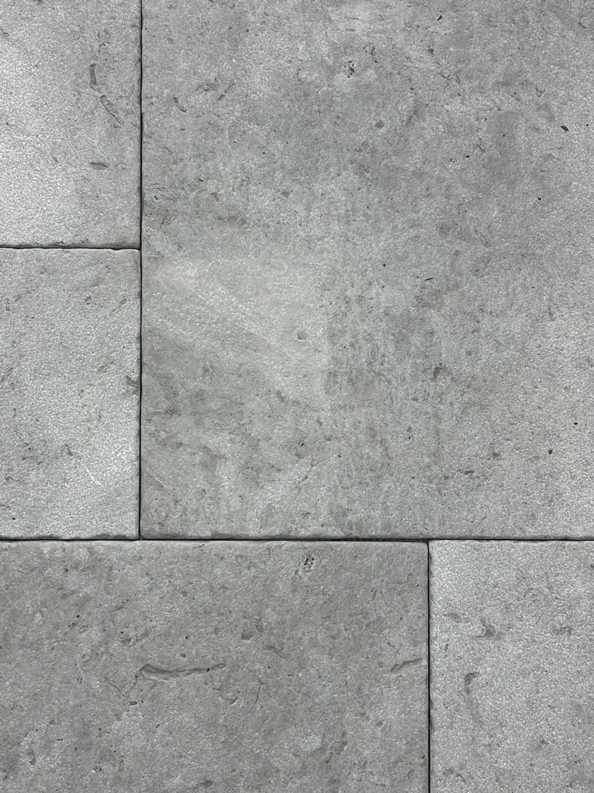 Montravel Château Vieilli — Montravel with Château Vieilli surface finish, image 1 of 5