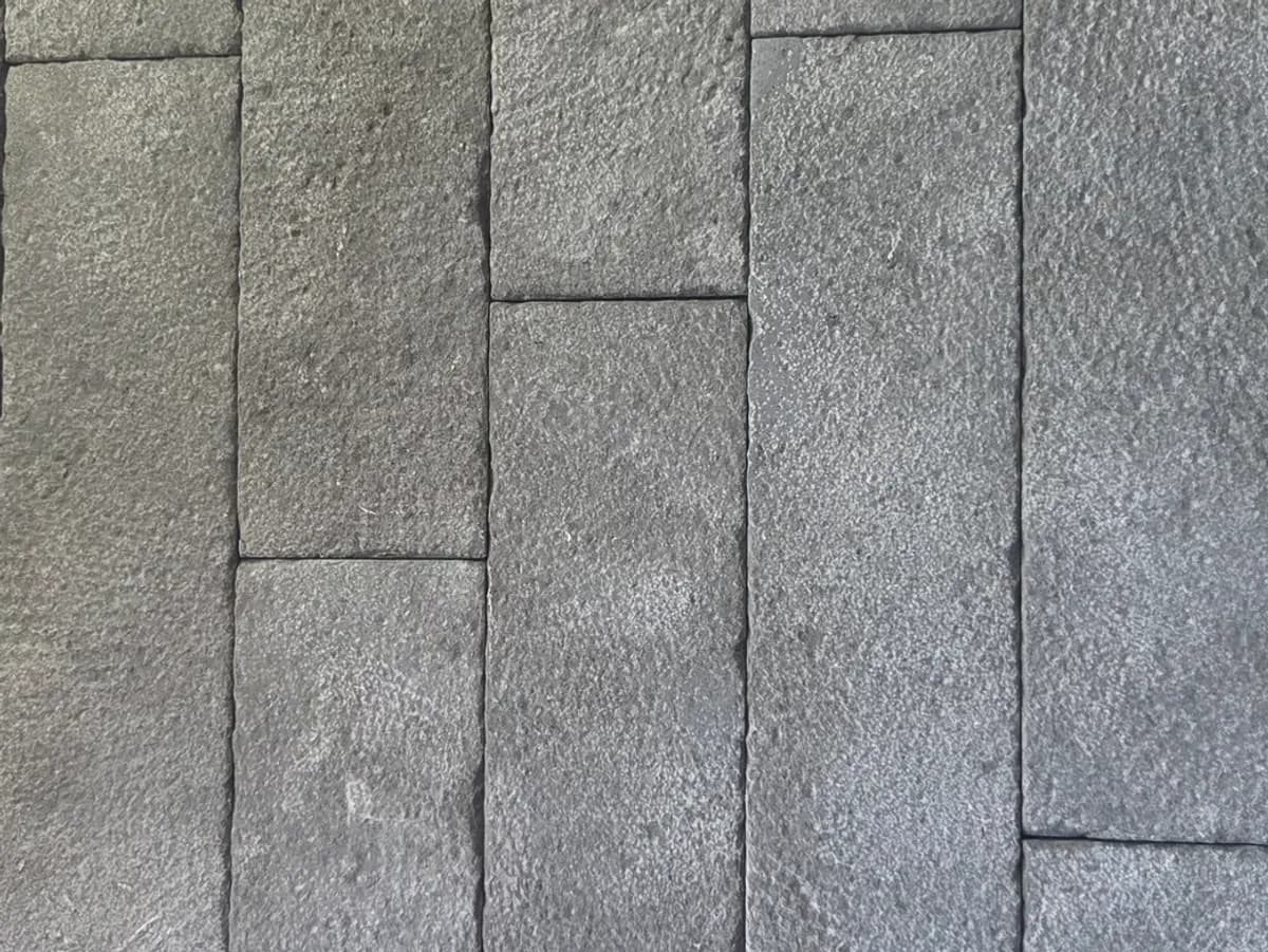 Montravel Rustique Dune — Montravel with Rustique Dune surface finish, image 1 of 5
