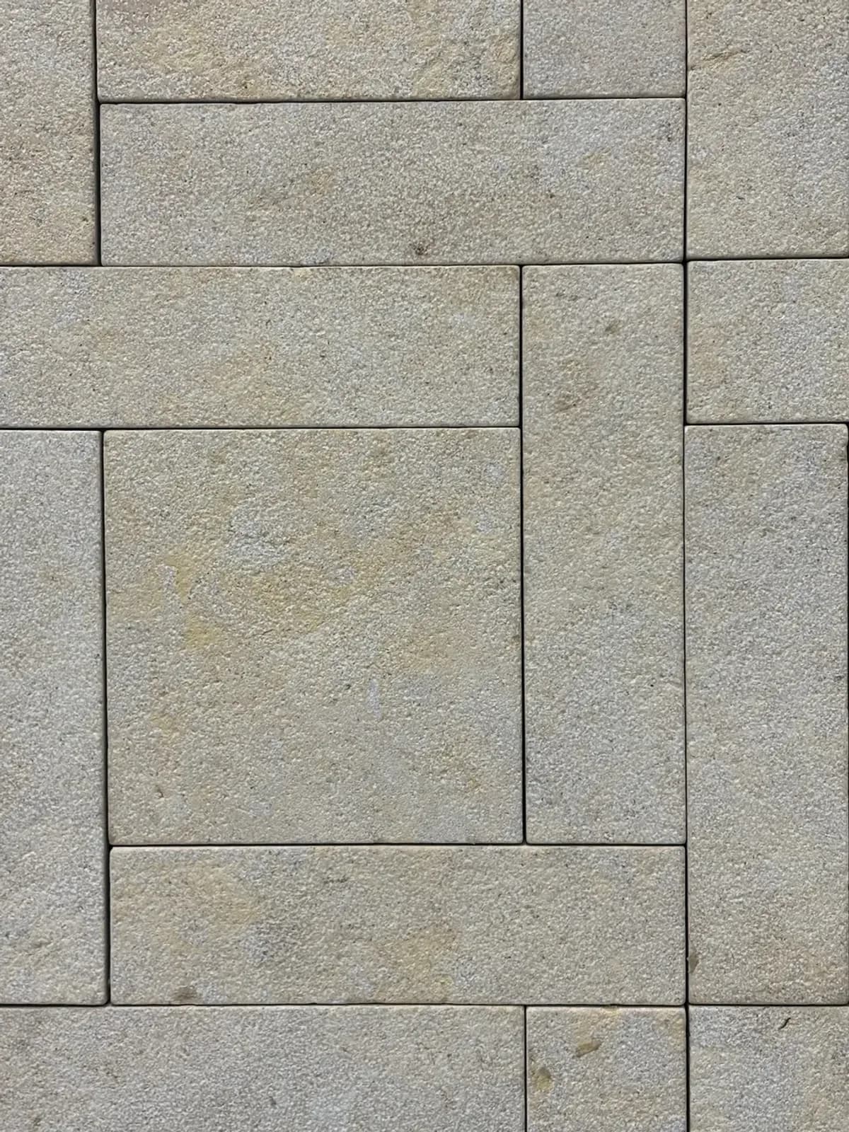 Solara Château Vieilli — Solara with Château Vieilli surface finish, image 1 of 6